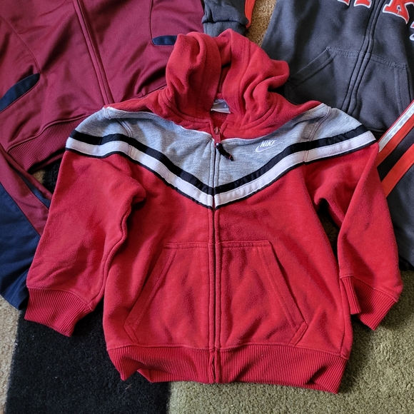 Nike red boys lot 4t toddler - Picture 2 of 6